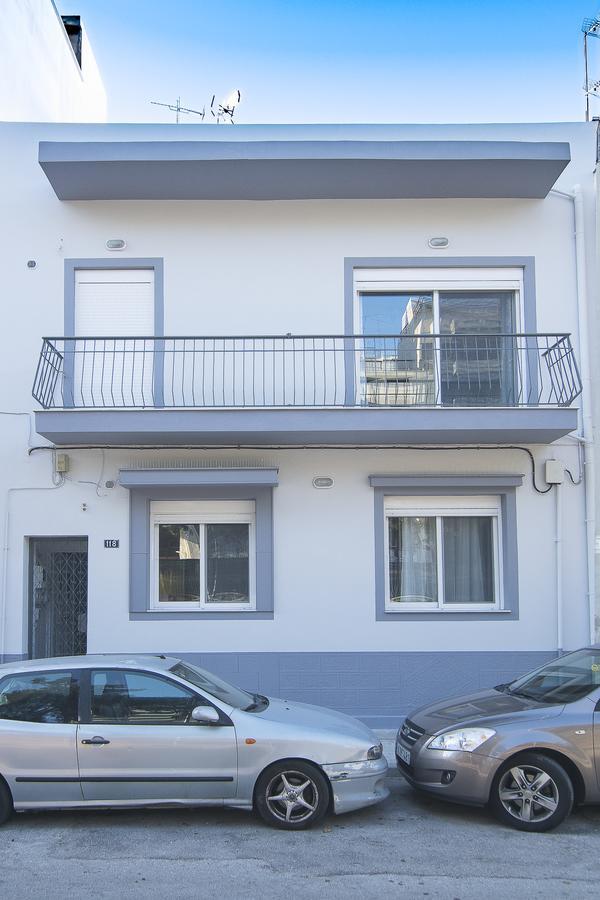 Downtown Rare And Modern Two Storey Building Atenas Exterior foto